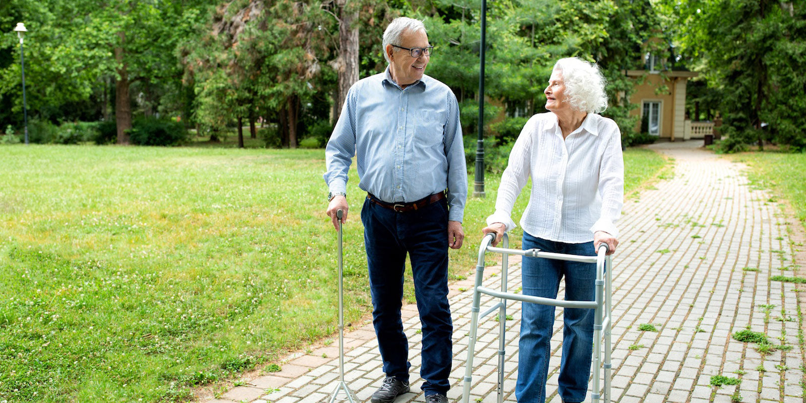 Independent Living Tools: Essential Devices for Active Seniors