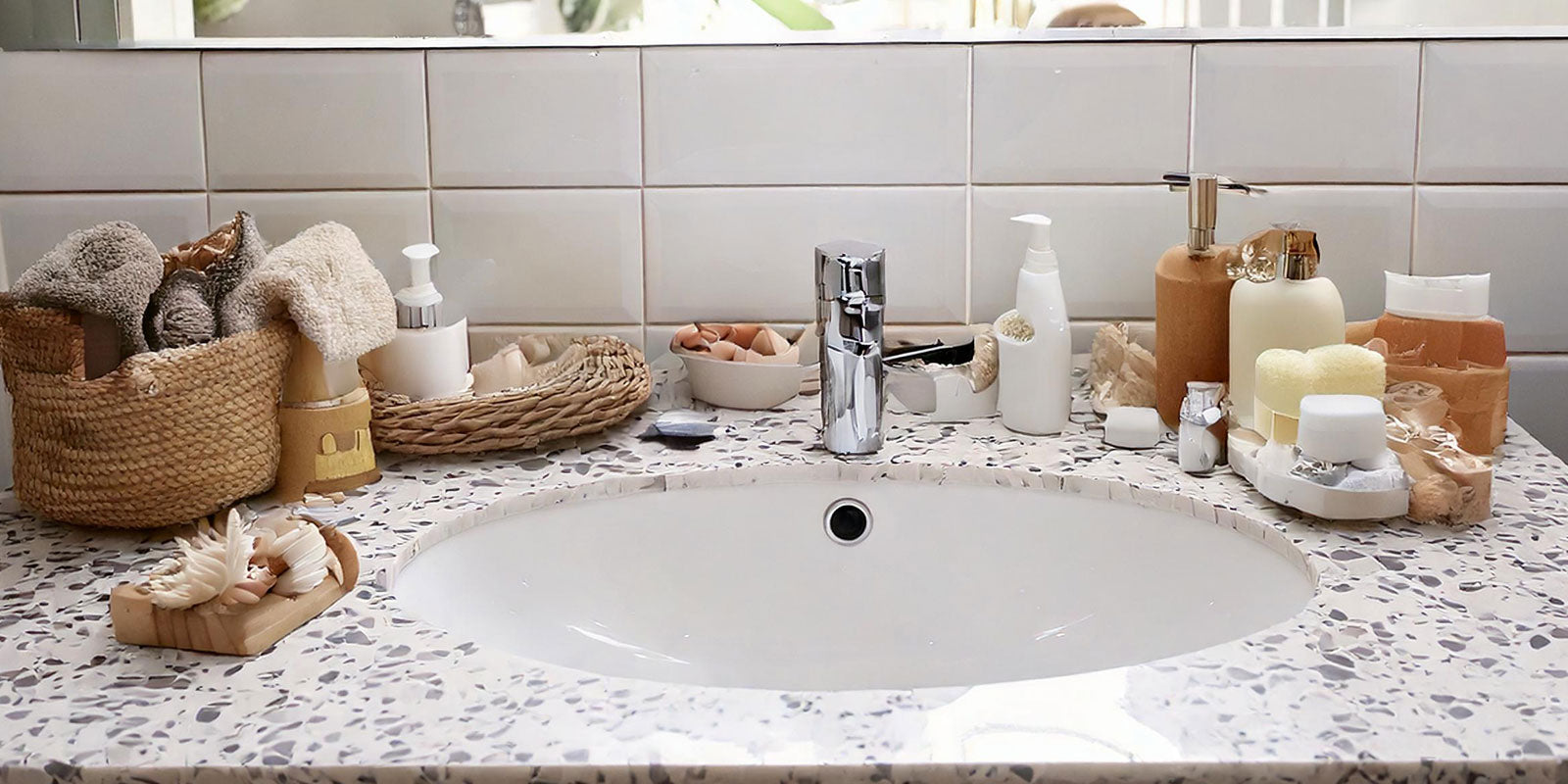 Bathroom Glasses Storage